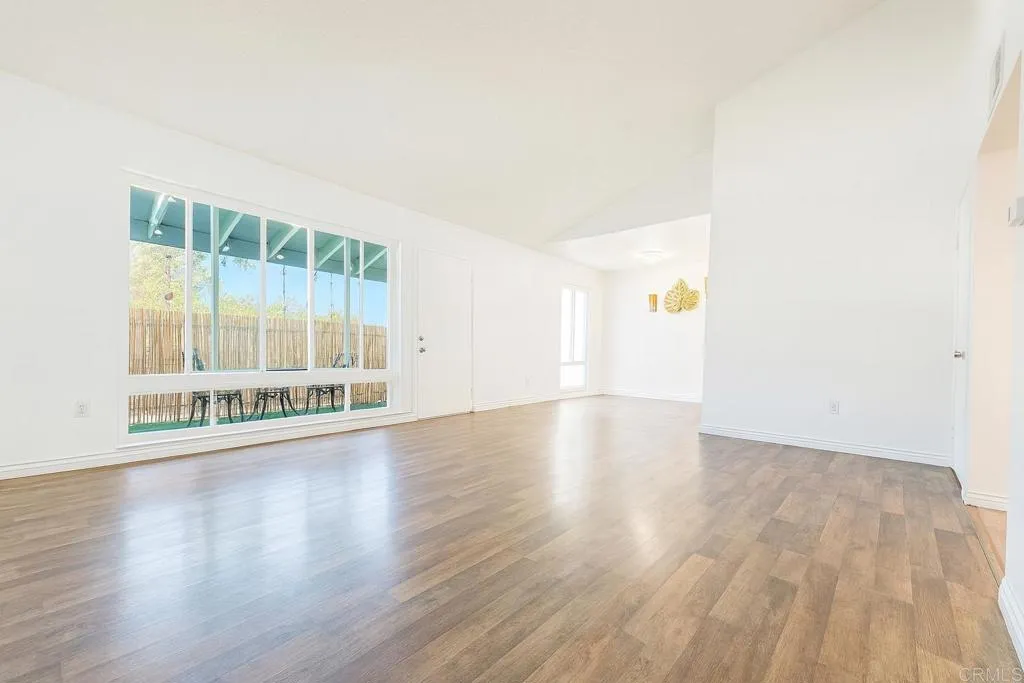 1817 E Grand Avenue Unit 56