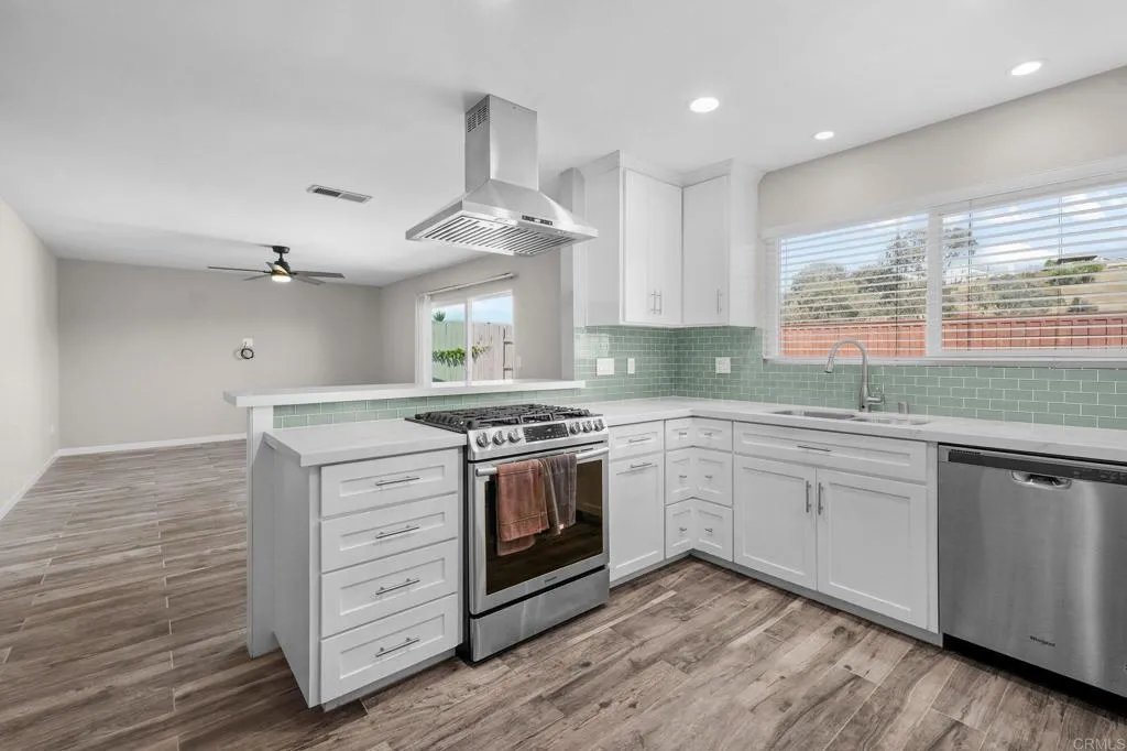 6415 Hayward Way