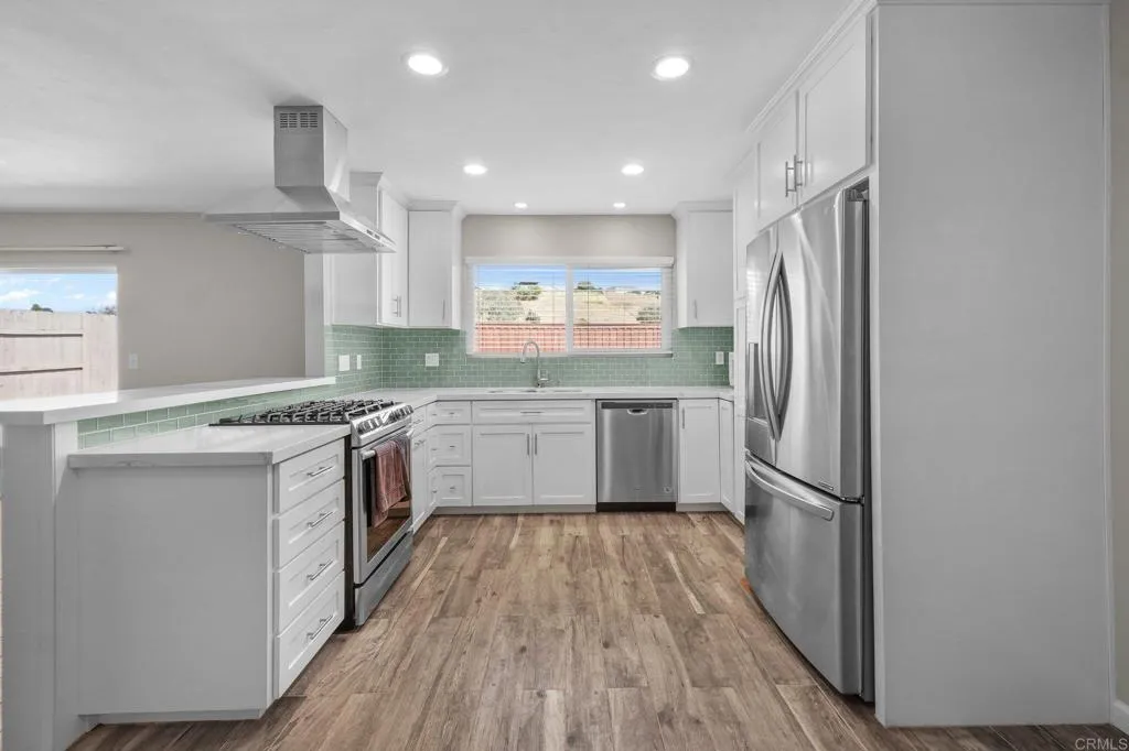 6415 Hayward Way
