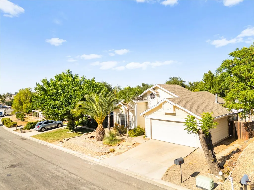 33422 Harvest Way East