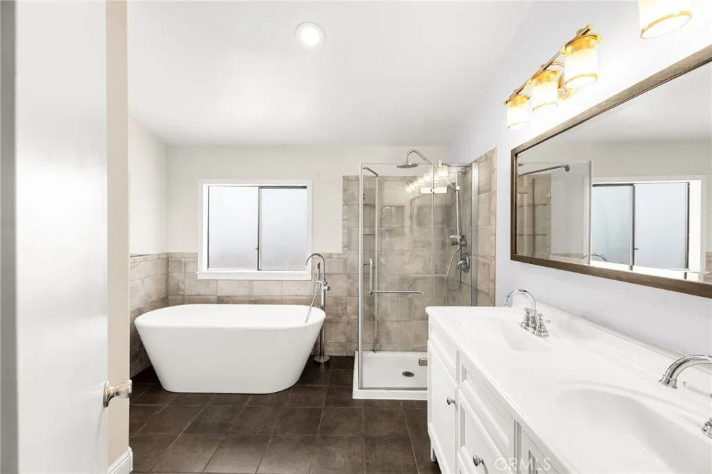 33422 Harvest Way East