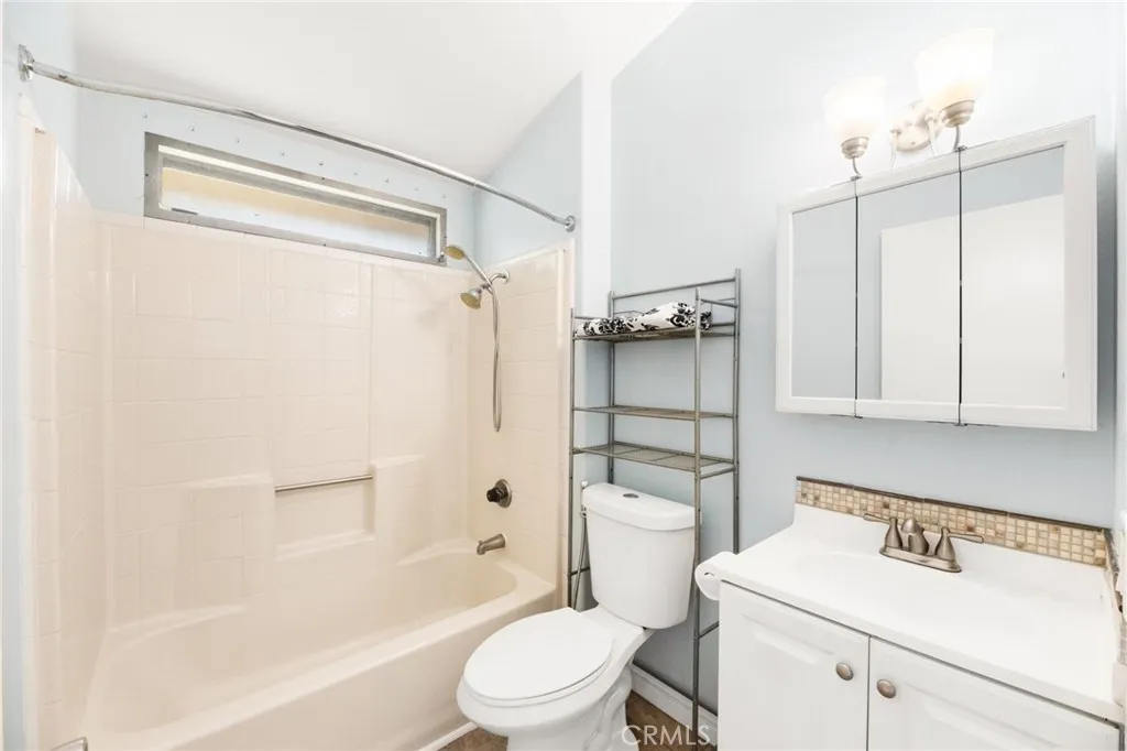 33422 Harvest Way East