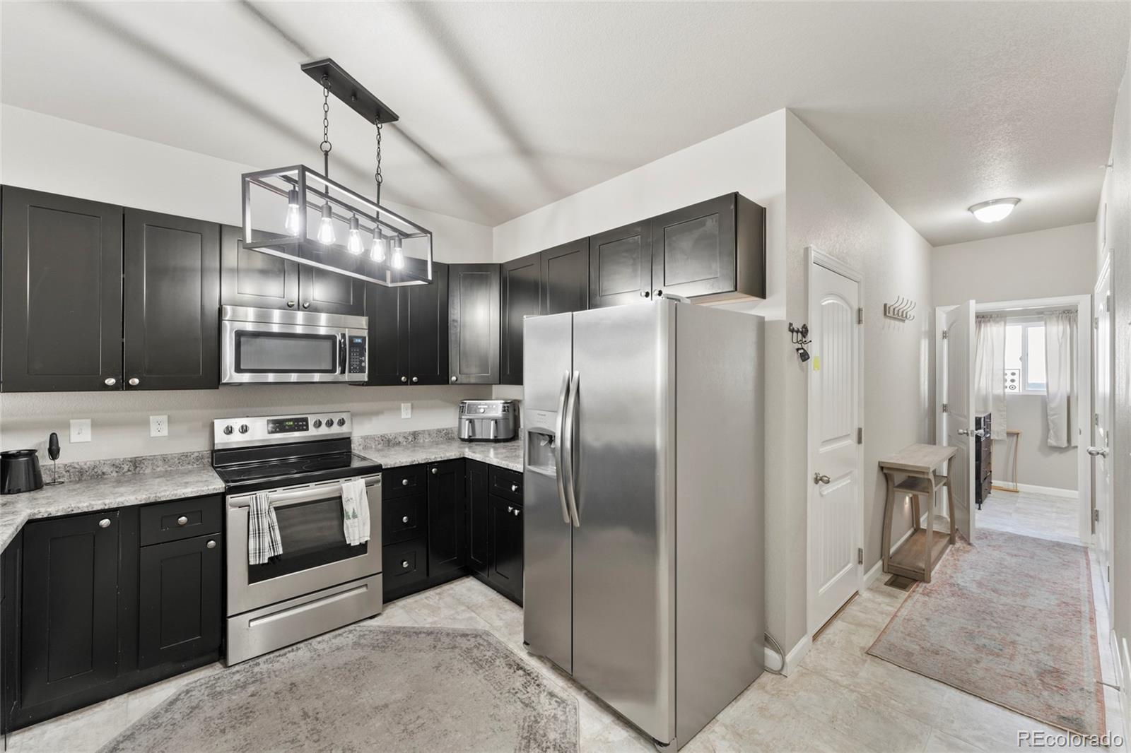 4285 Perryville Point