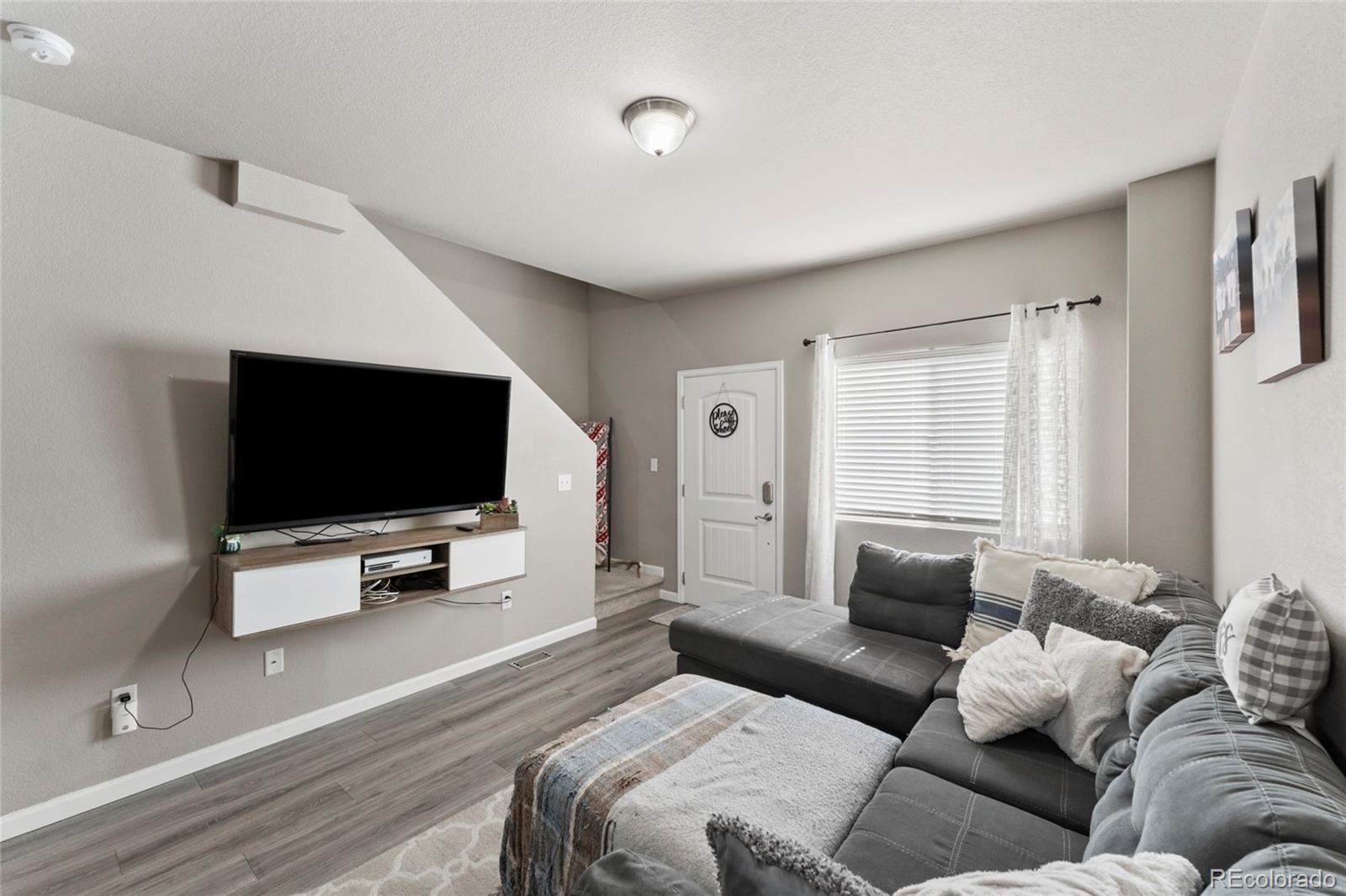 4285 Perryville Point