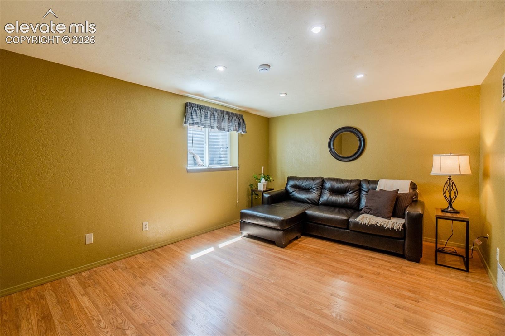 6870 Riverwood Lane