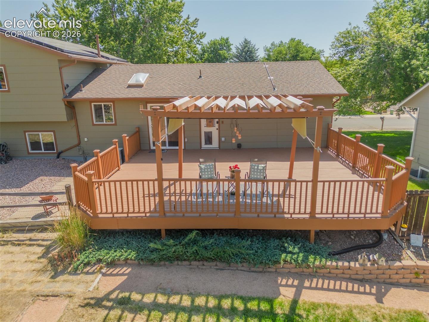 6870 Riverwood Lane