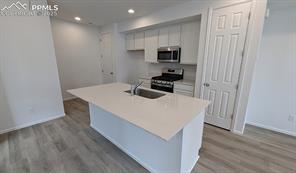 2482 Vanhoutte View