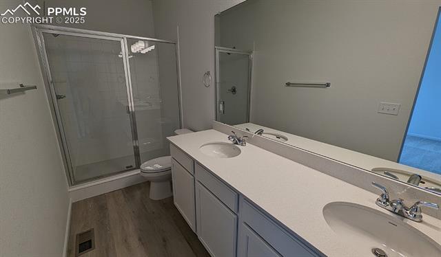 2482 Vanhoutte View