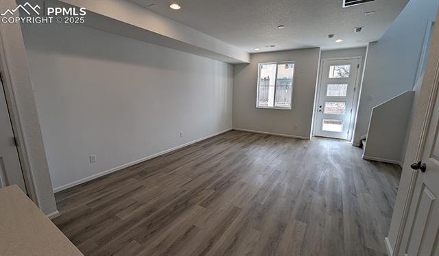 2482 Vanhoutte View