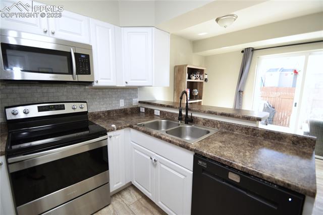 4262 Charleston Drive