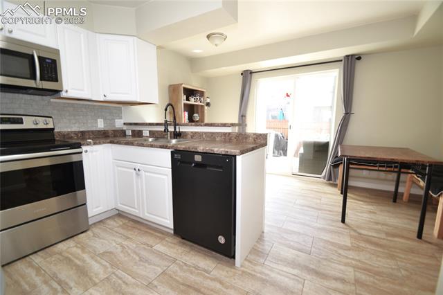 4262 Charleston Drive