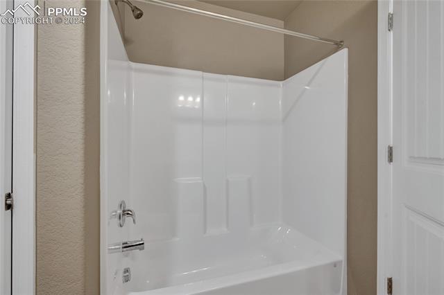 1825 Sandtoft Heights