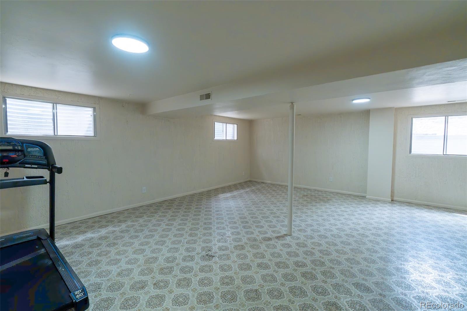 5233 Smokehouse Lane