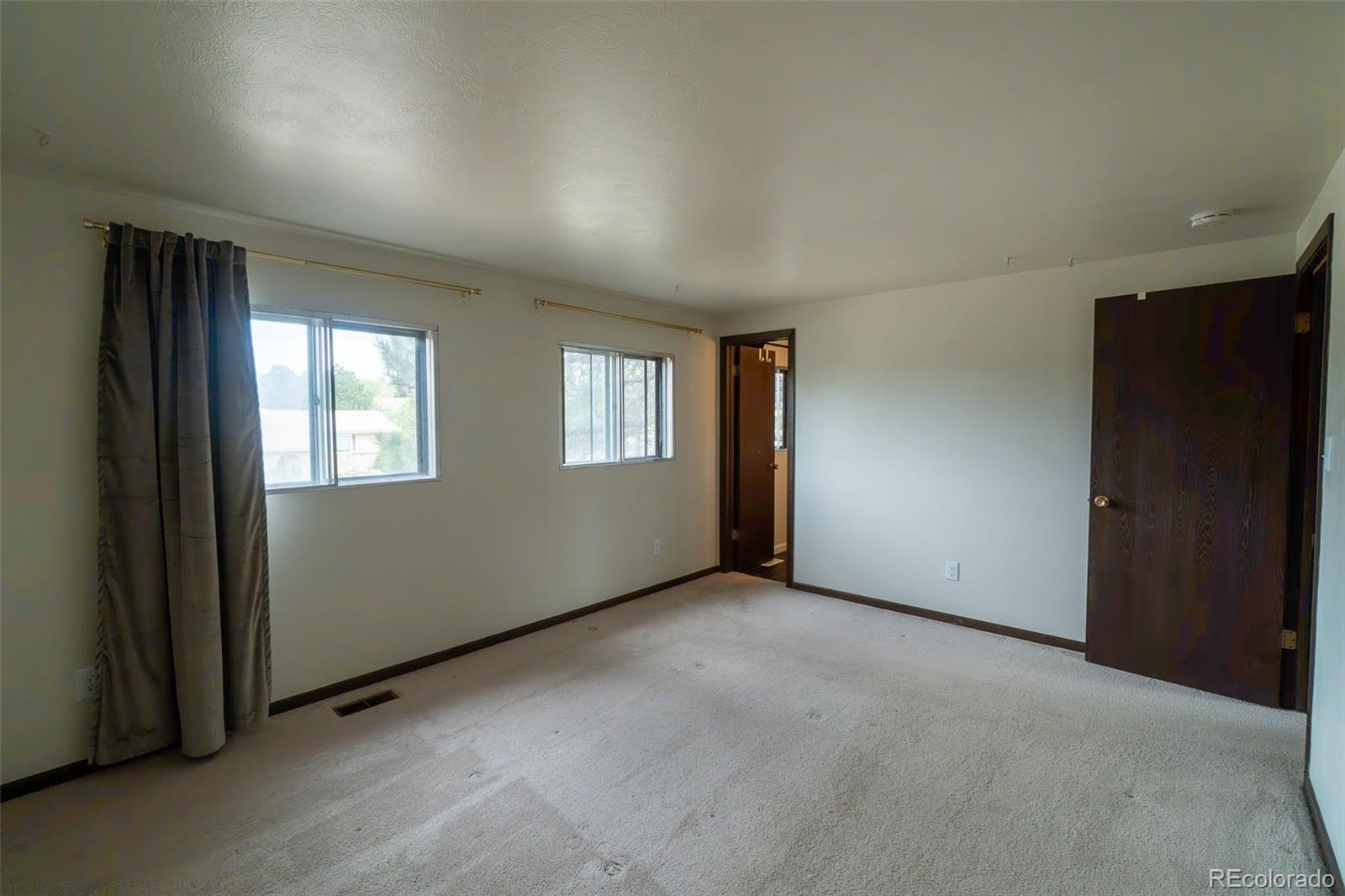 5233 Smokehouse Lane