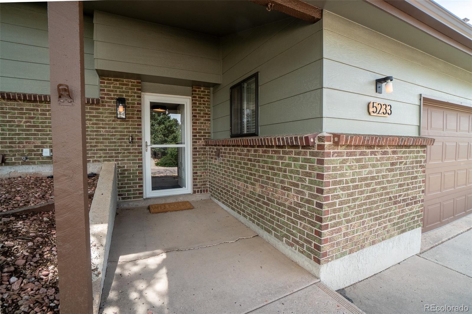 5233 Smokehouse Lane