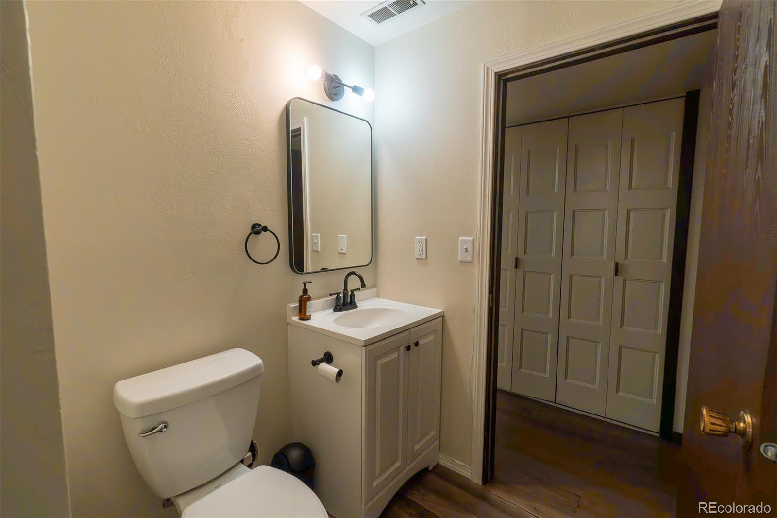 5233 Smokehouse Lane