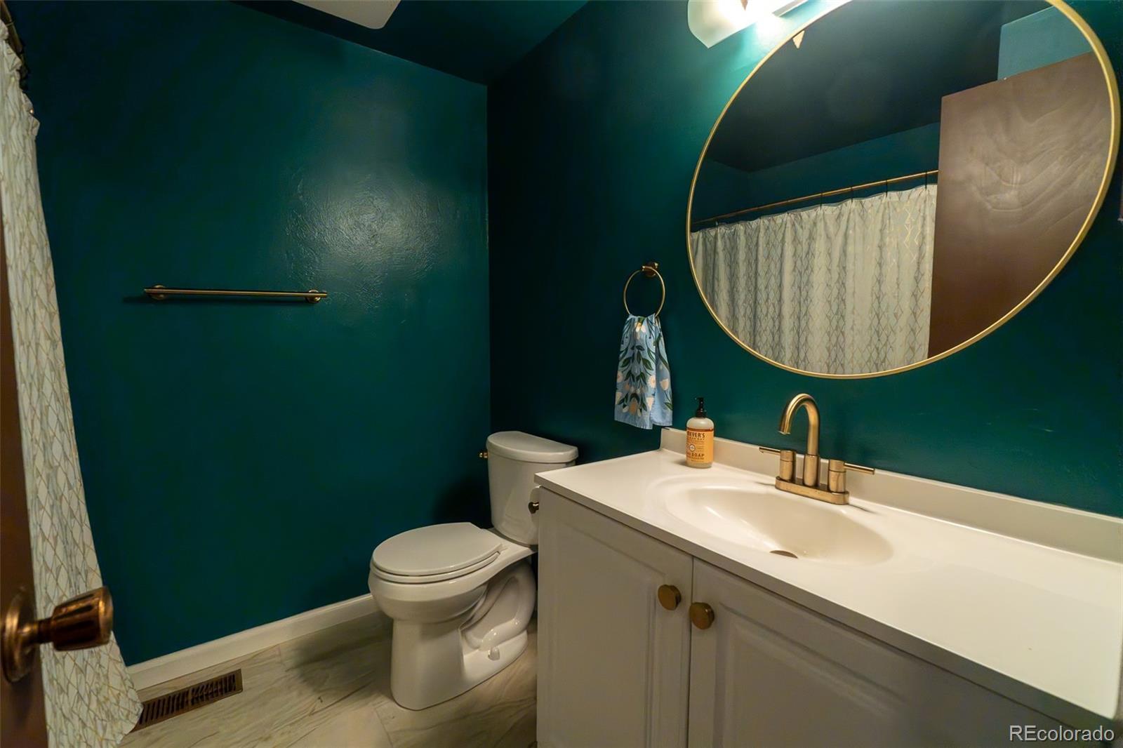 5233 Smokehouse Lane