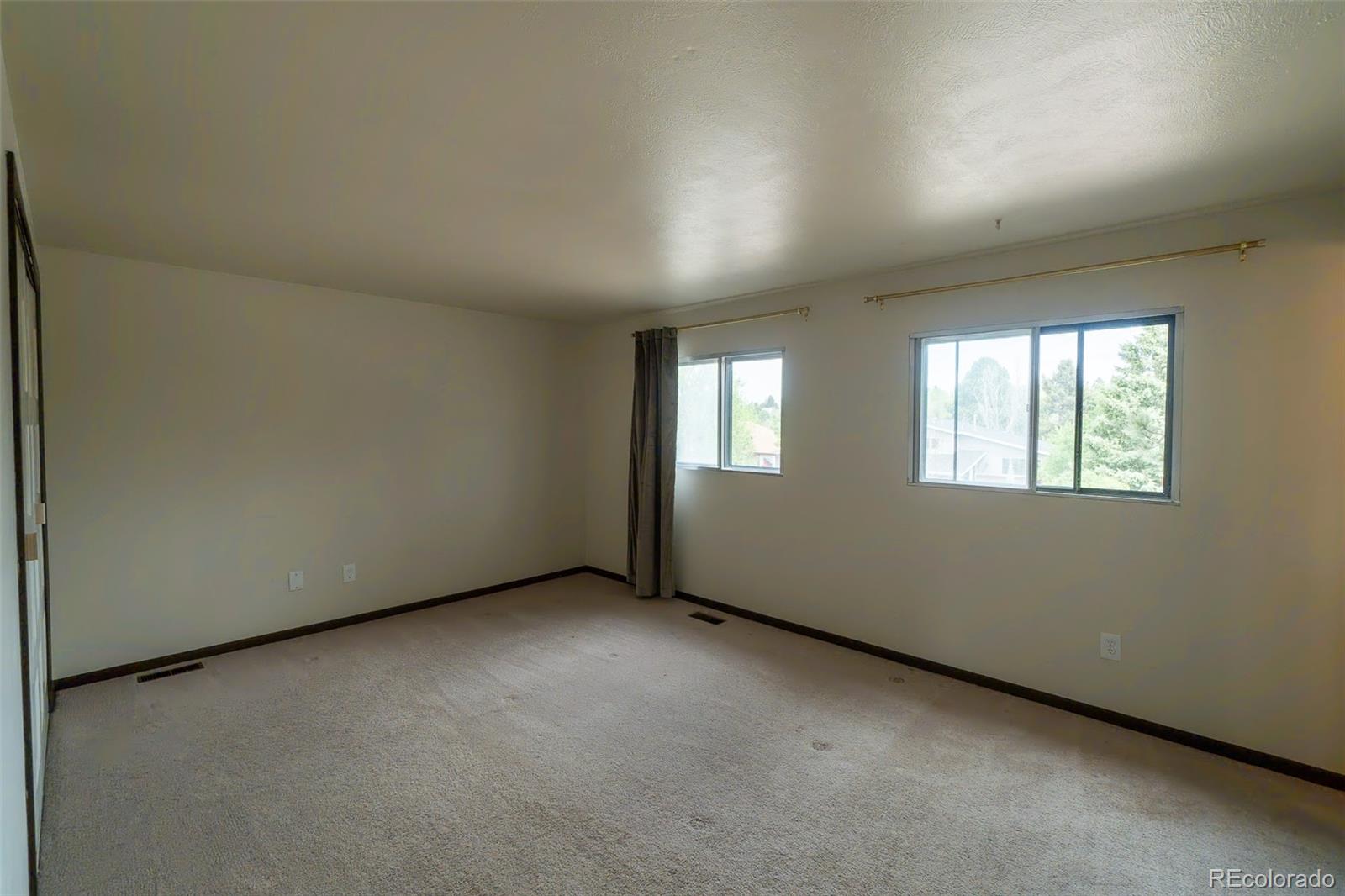 5233 Smokehouse Lane