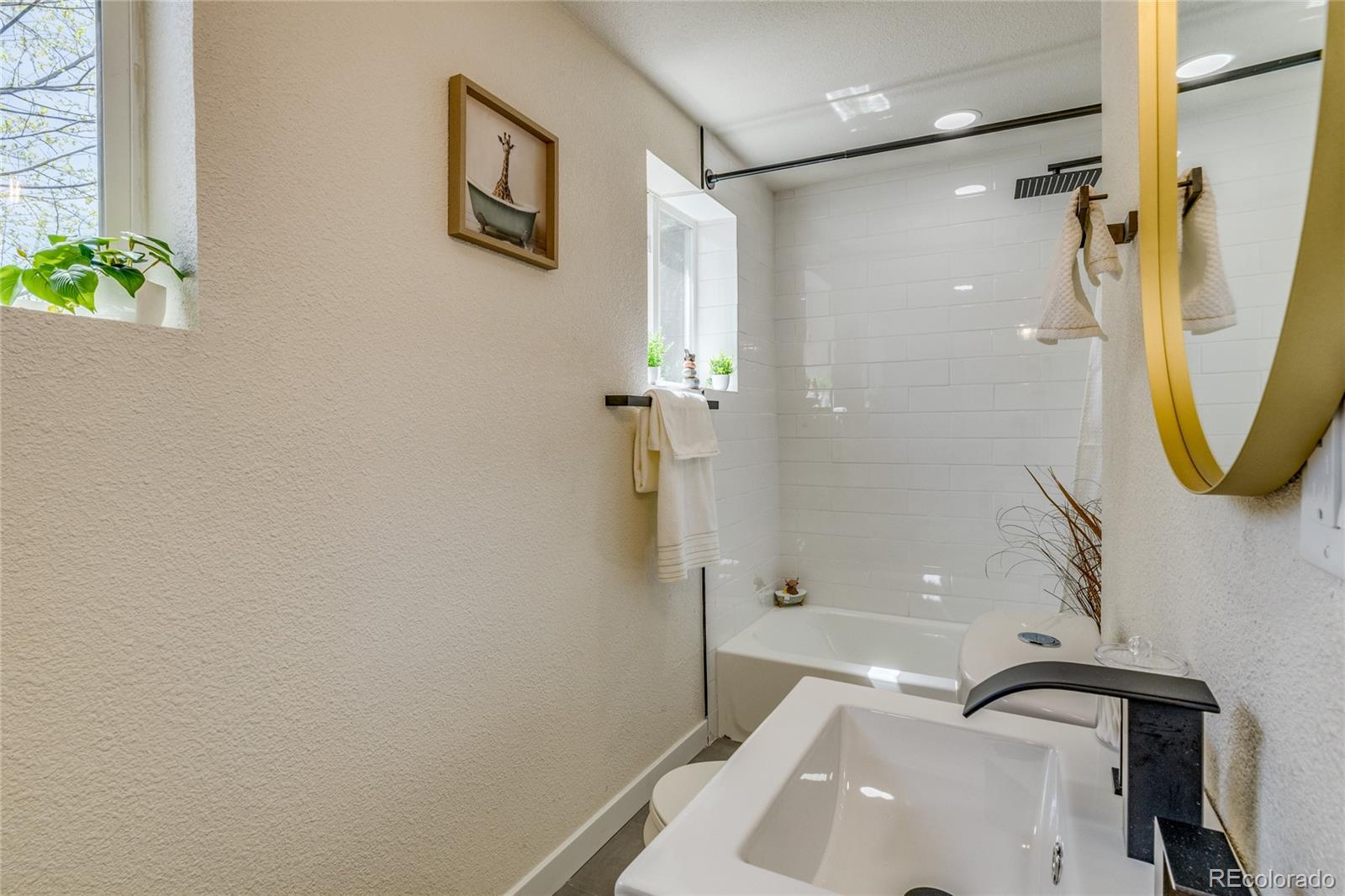 615 N Hancock Avenue