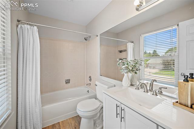 7849 Peninsula Drive