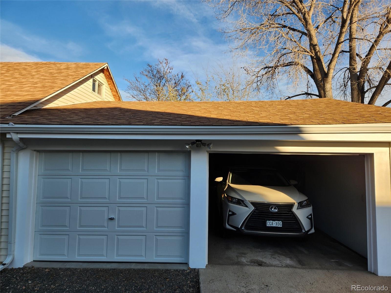 11708 W Katherine Avenue