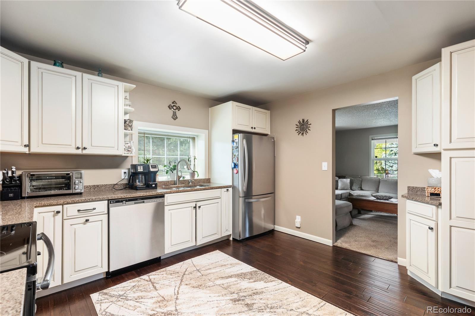 11708 W Katherine Avenue