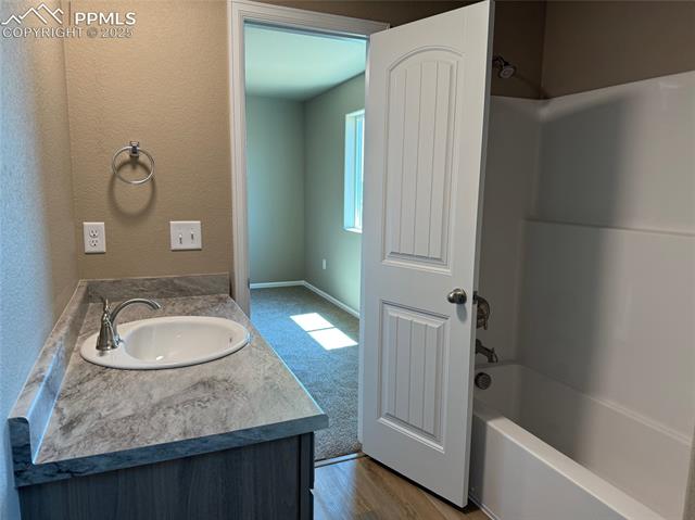 5220 Gannet Lane