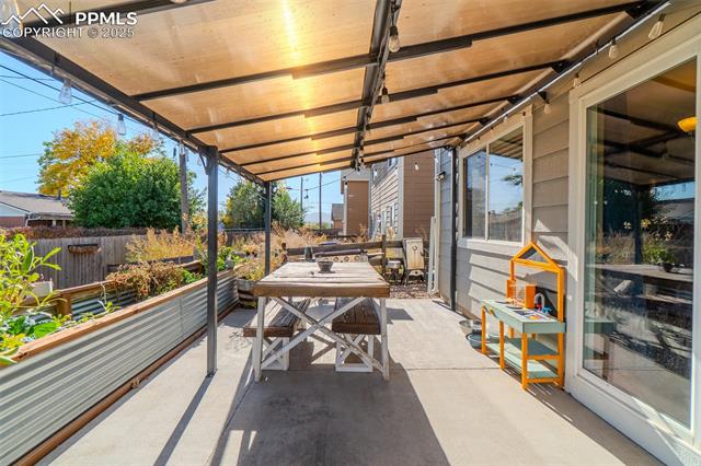 4027 Silver Star Grove