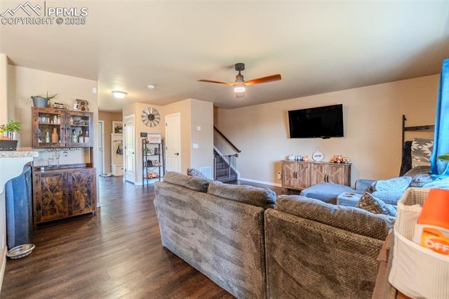 4027 Silver Star Grove