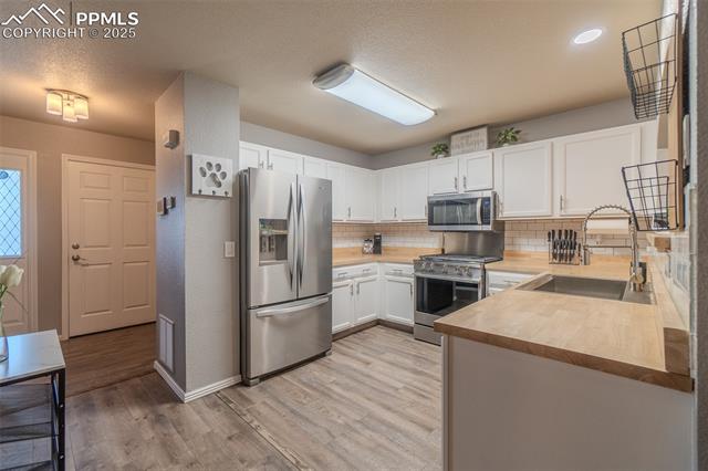 3157 Hearthridge Circle