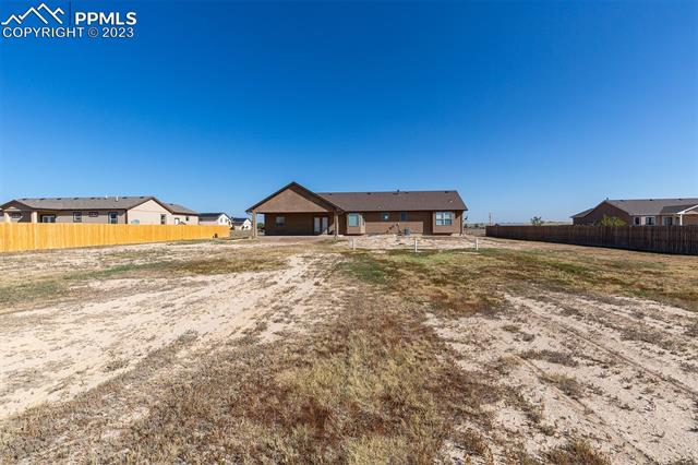 1552 E Escondido Drive