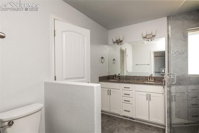 1552 E Escondido Drive