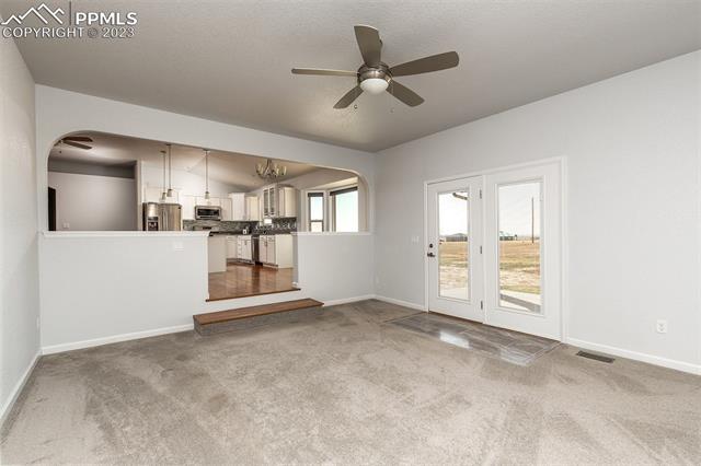 1552 E Escondido Drive