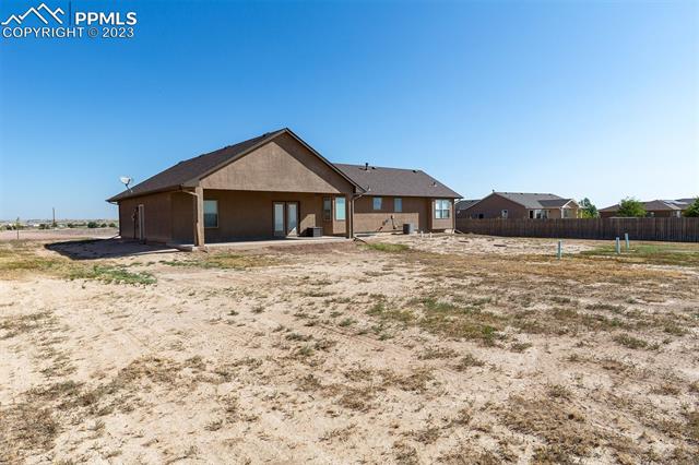 1552 E Escondido Drive