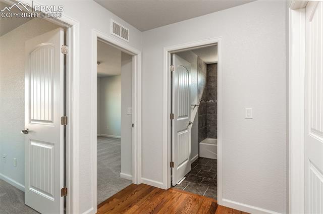 1552 E Escondido Drive