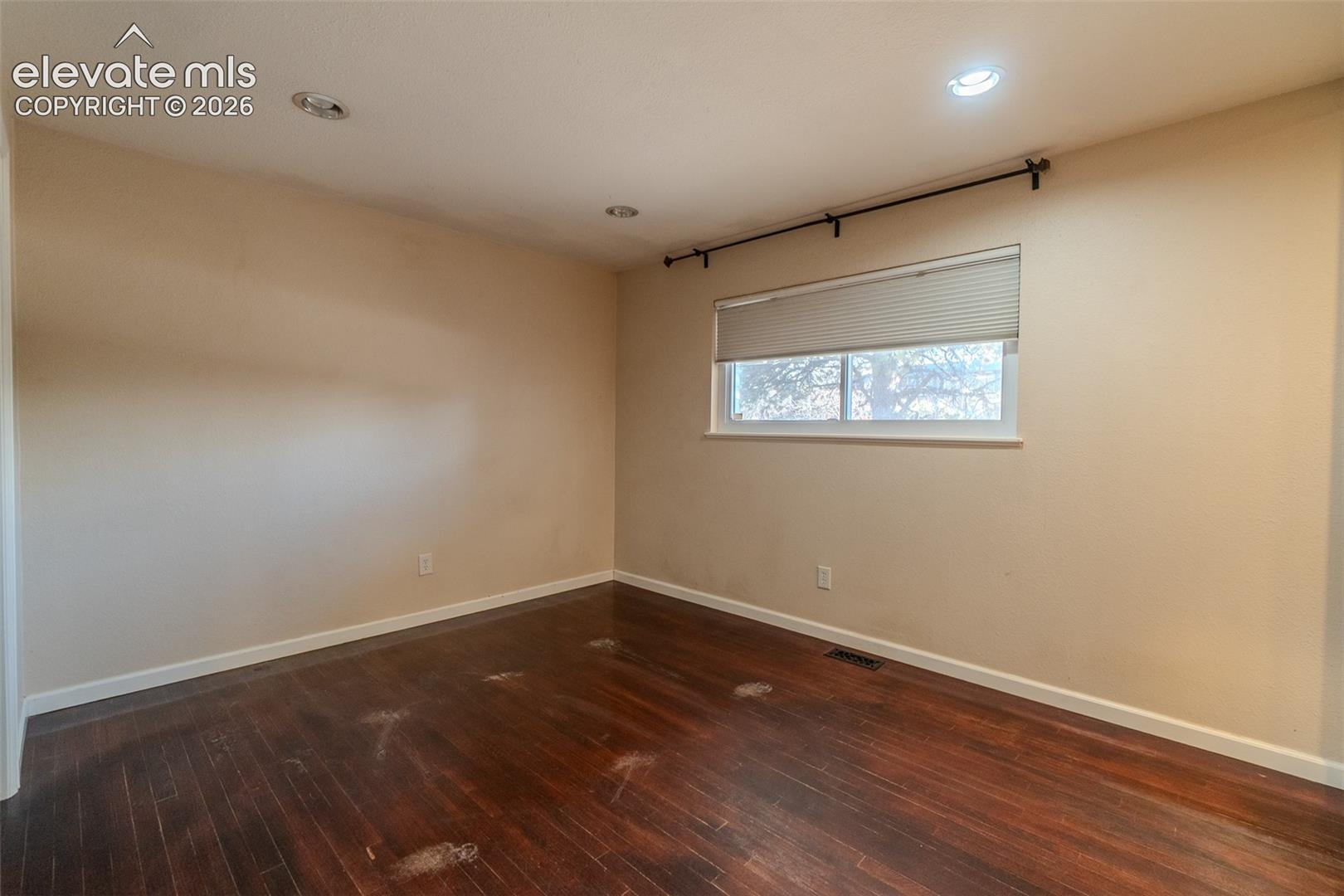 816 S Circle Drive
