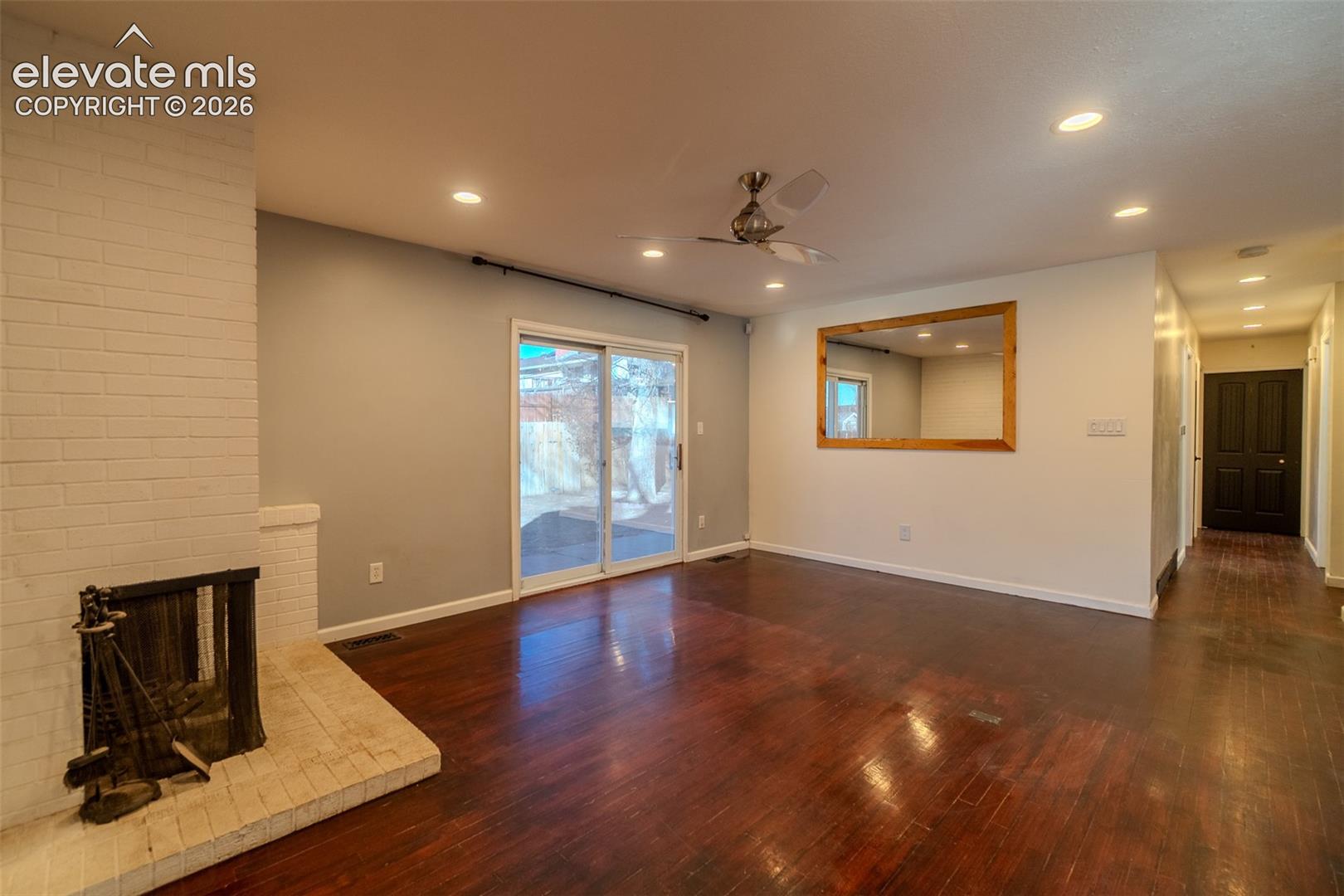 816 S Circle Drive