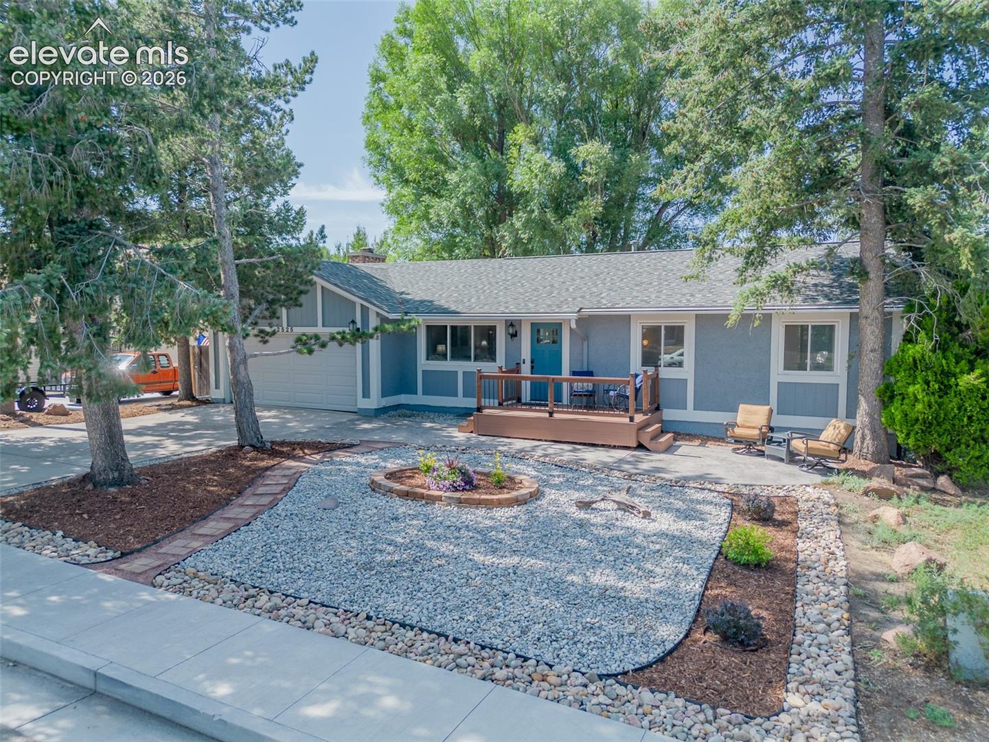 2525 Maroon Bells Avenue