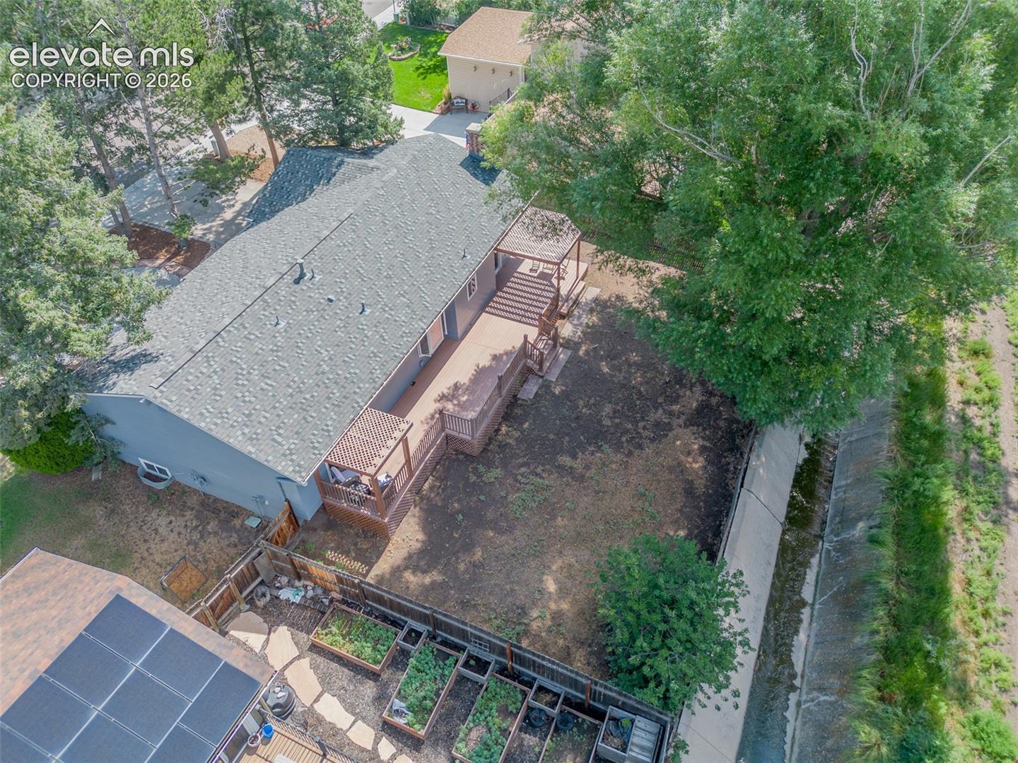 2525 Maroon Bells Avenue