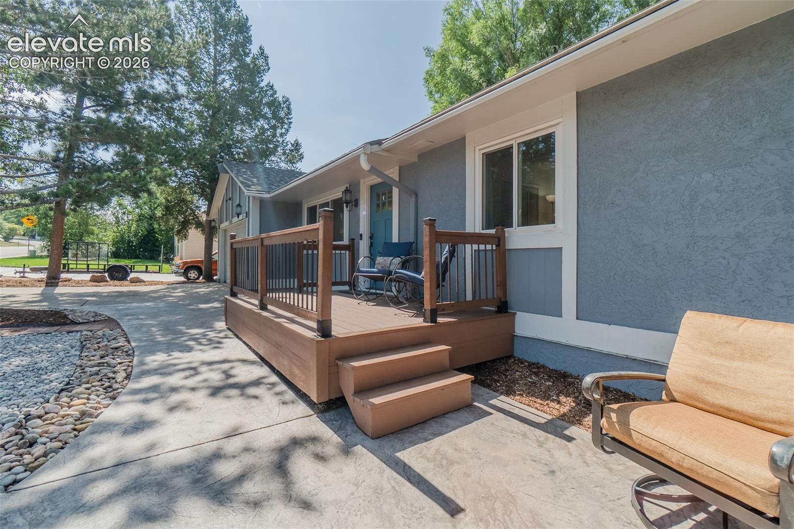 2525 Maroon Bells Avenue