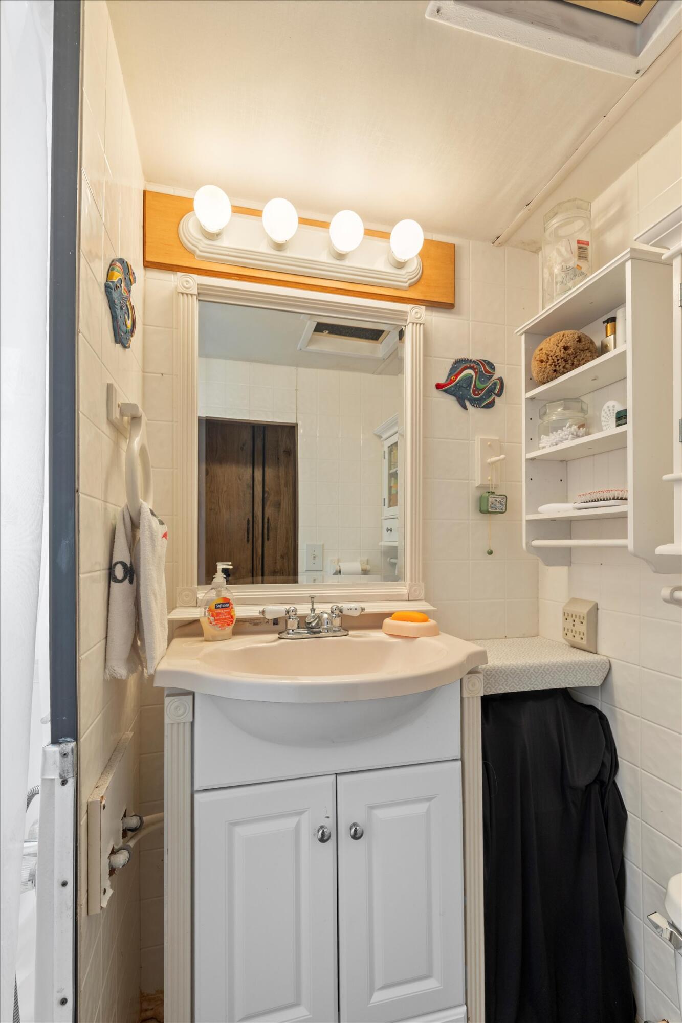 701 Spanish Main Drive Unit: 566