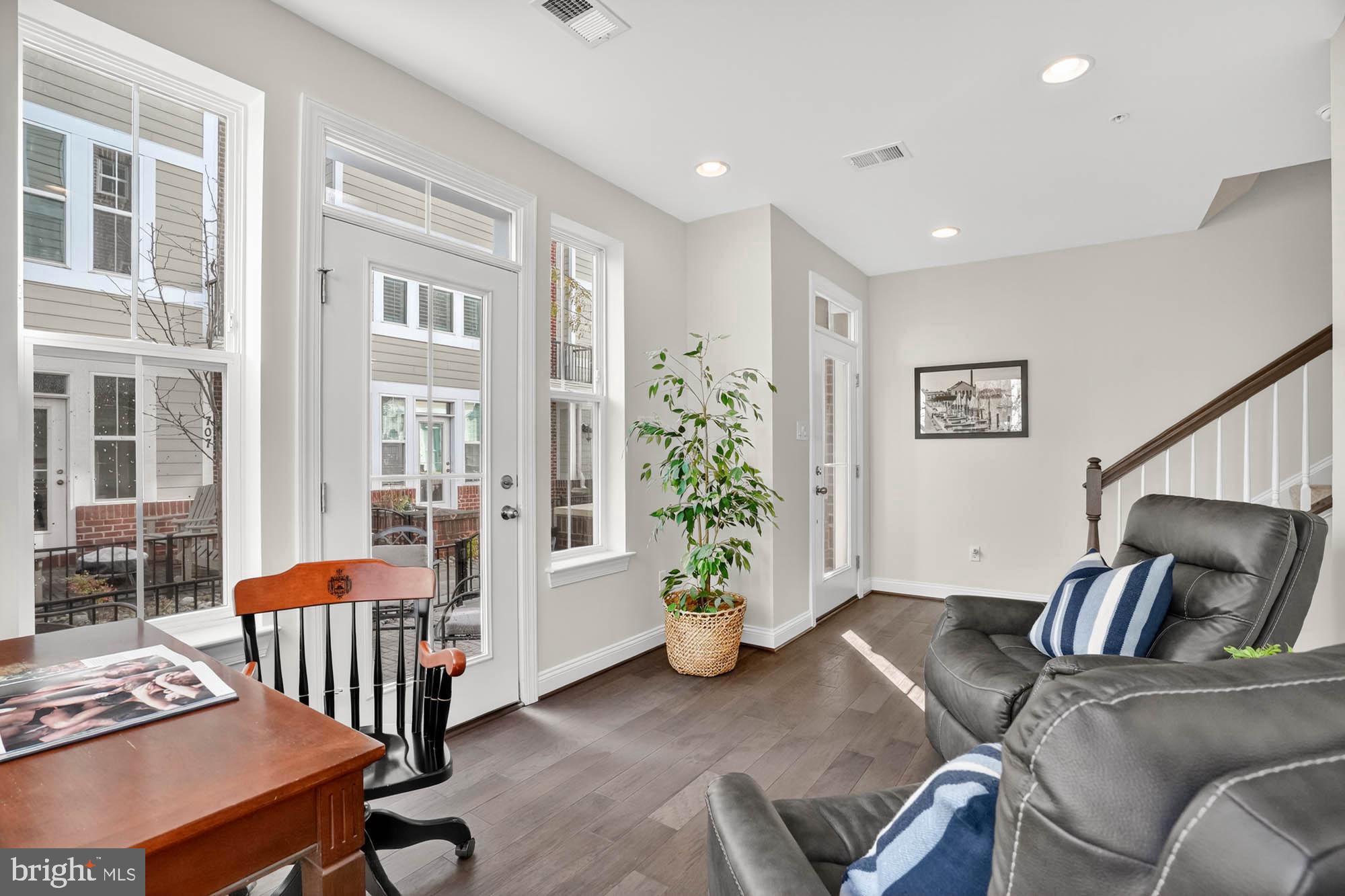606 JAMES WALKER PLACE
