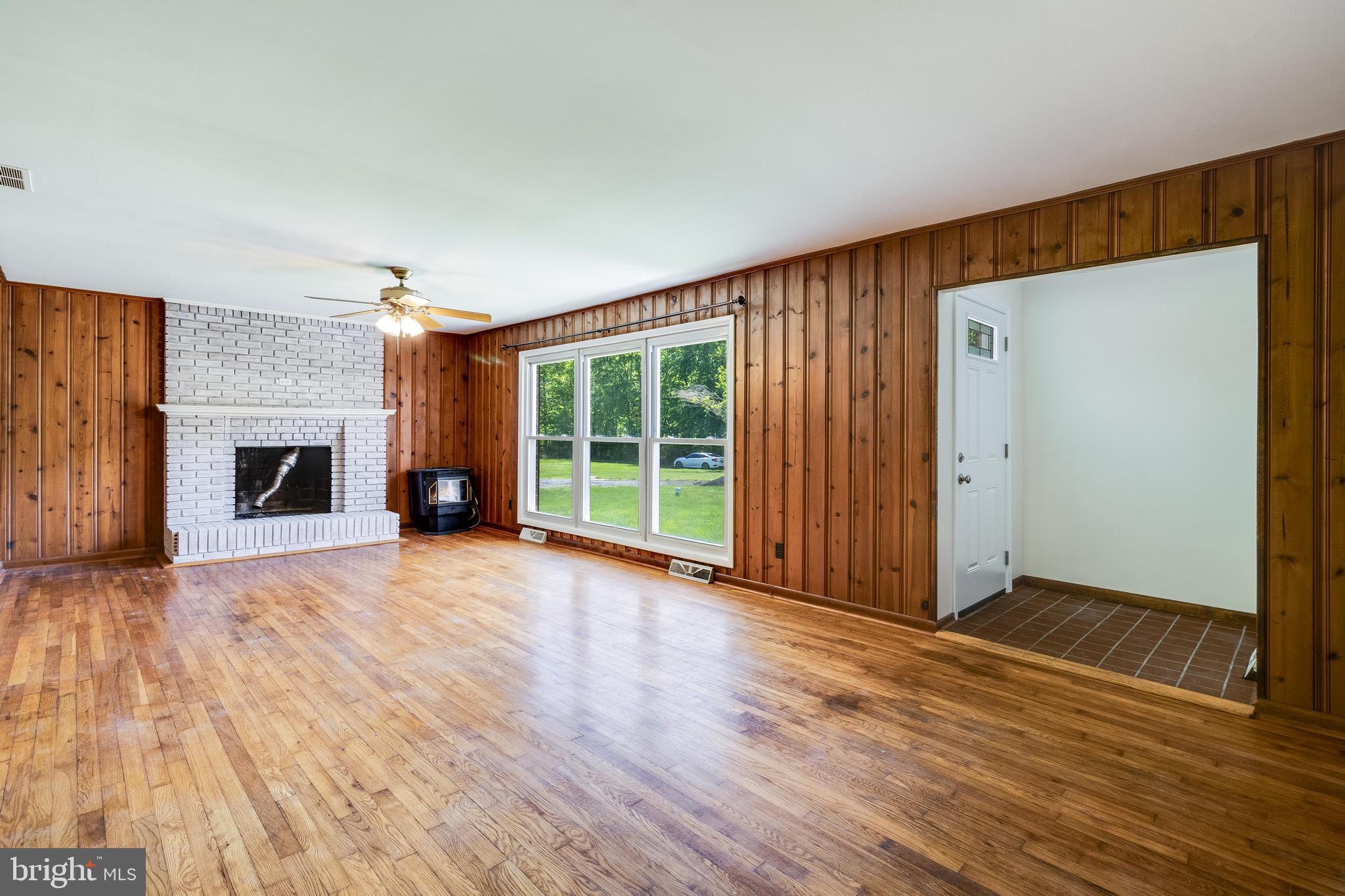 6215 Home Pl
