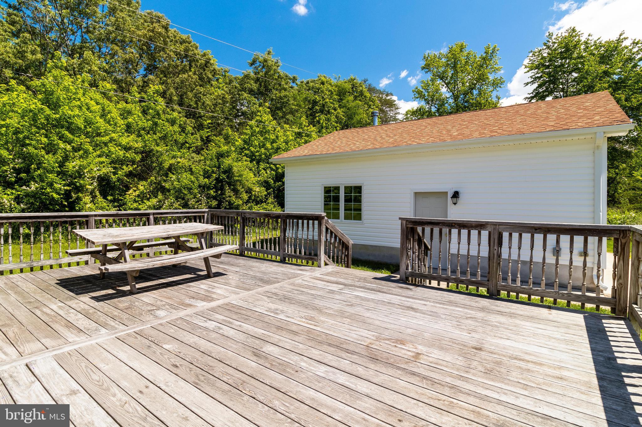 6215 Home Pl