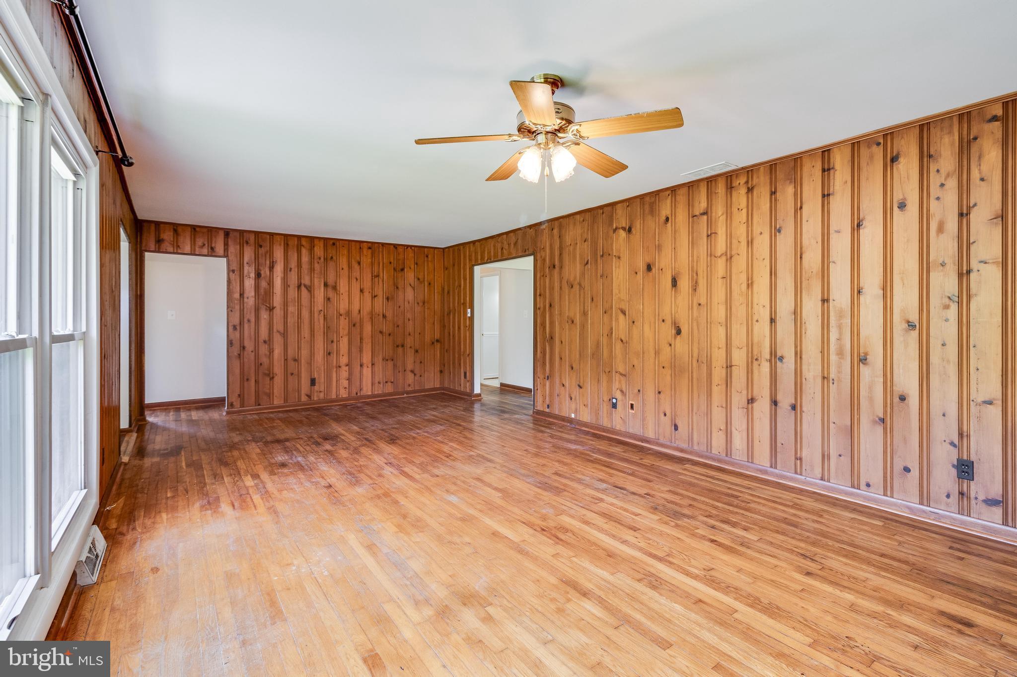 6215 Home Pl