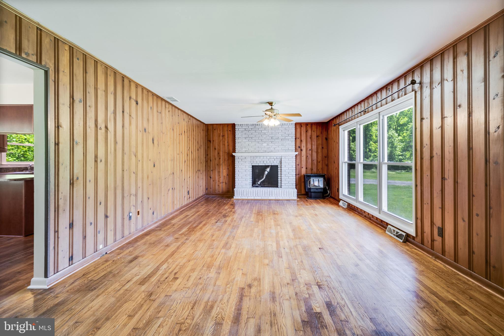 6215 Home Pl