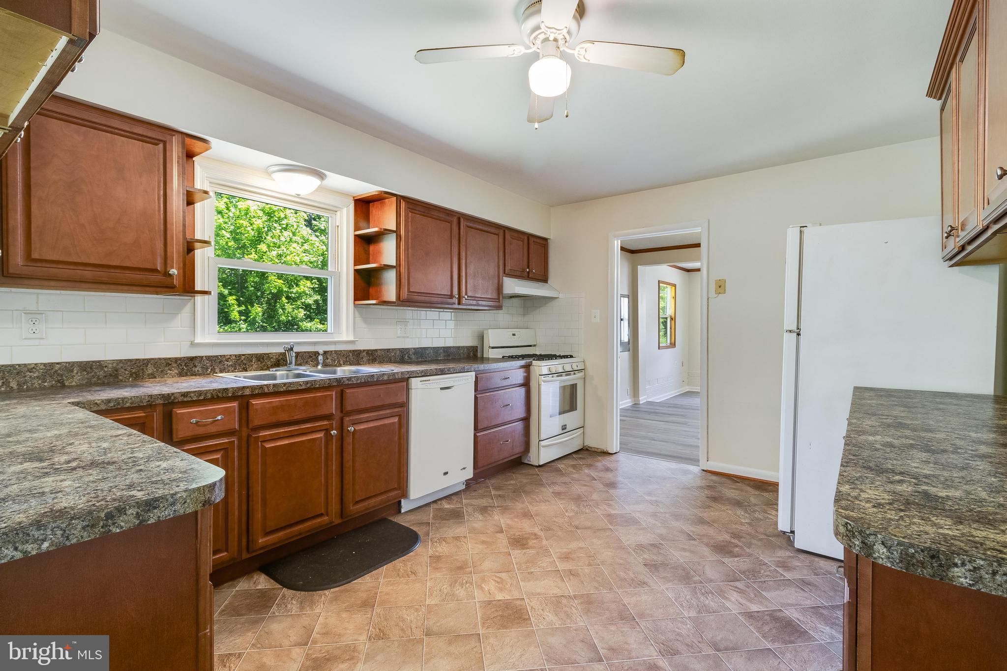 6215 Home Pl