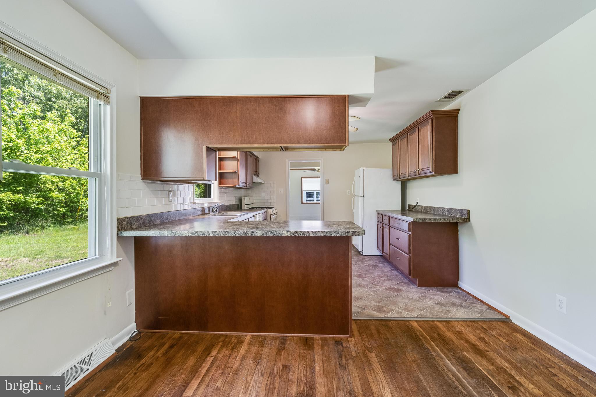 6215 Home Pl