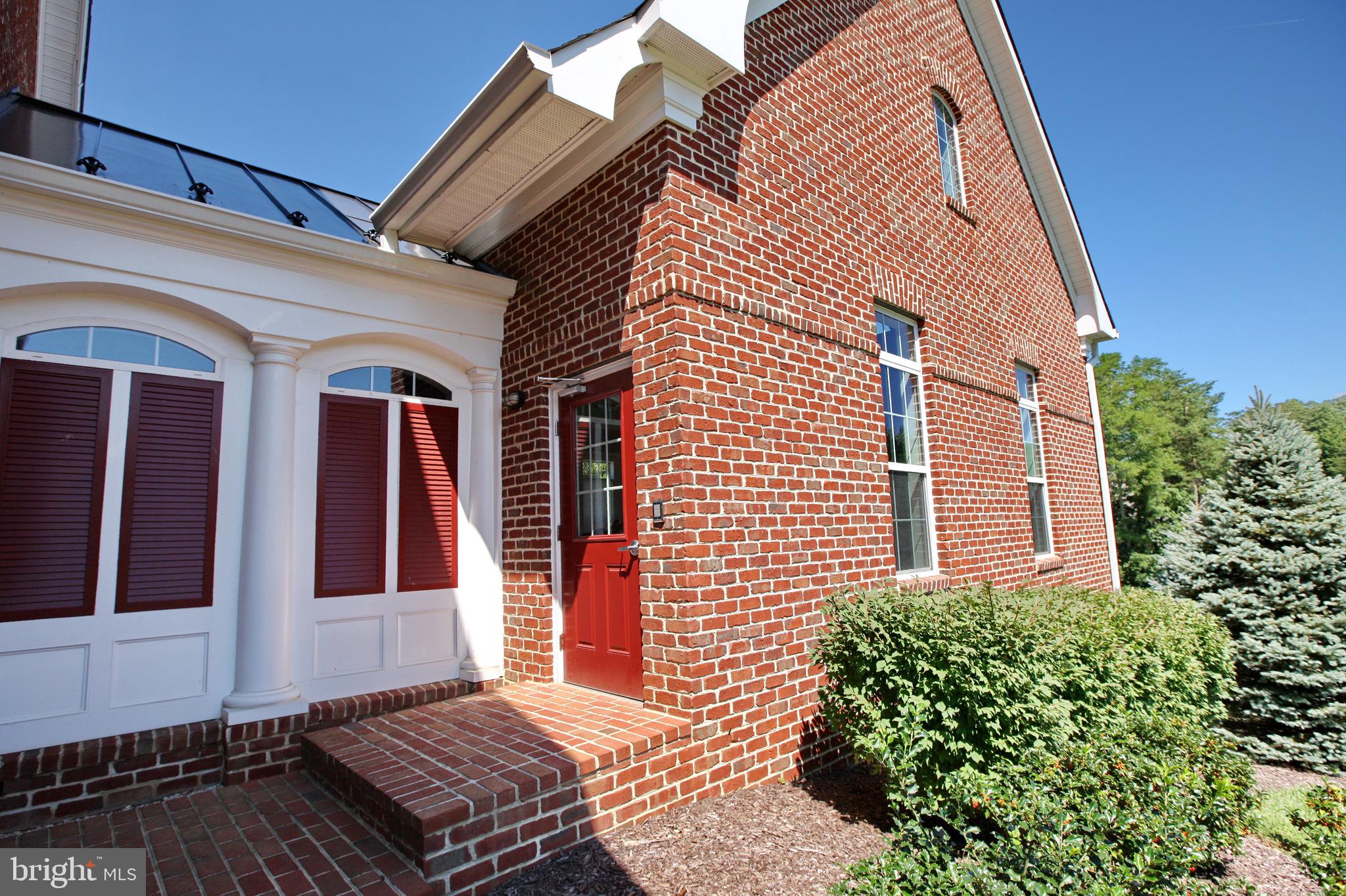 61 STEEPLECHASE DRIVE
