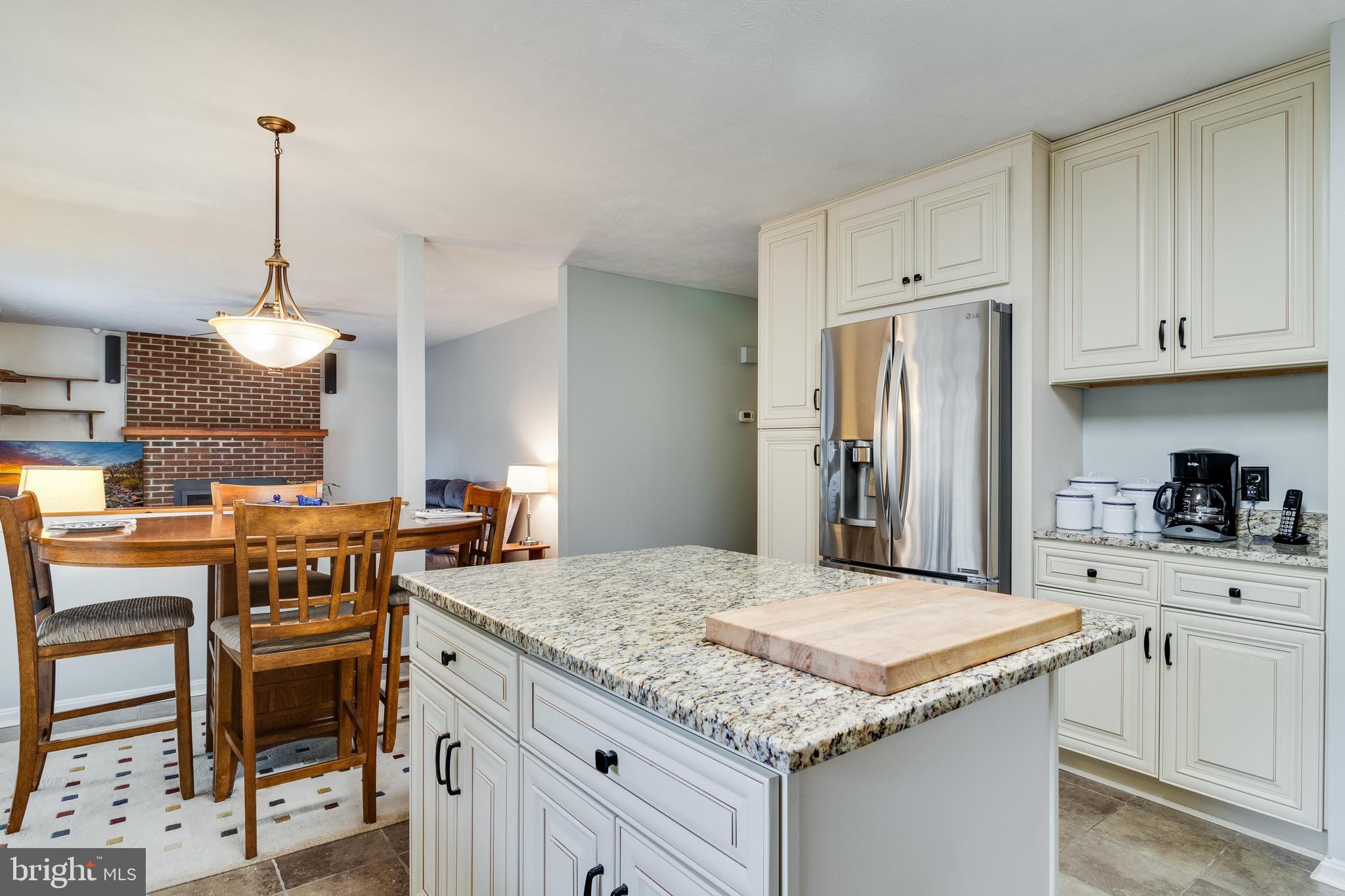 21747 Potomac View Dr
